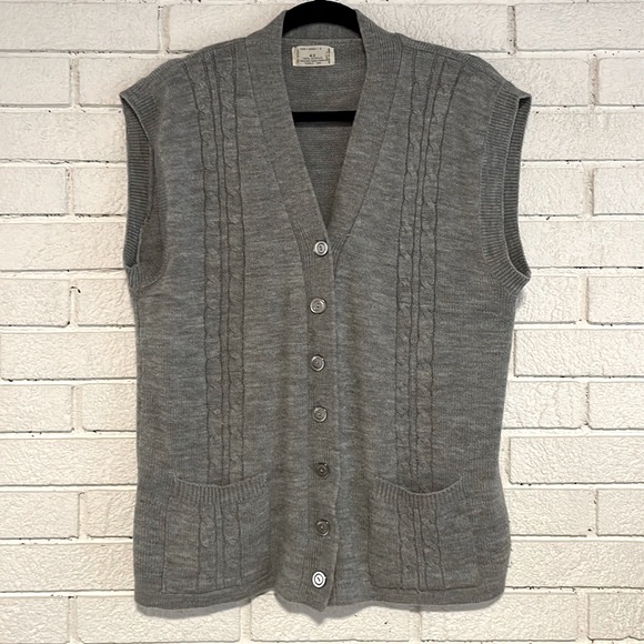 Jackets & Coats Vintage Style Knit Grey Button Down Sweater Vest With